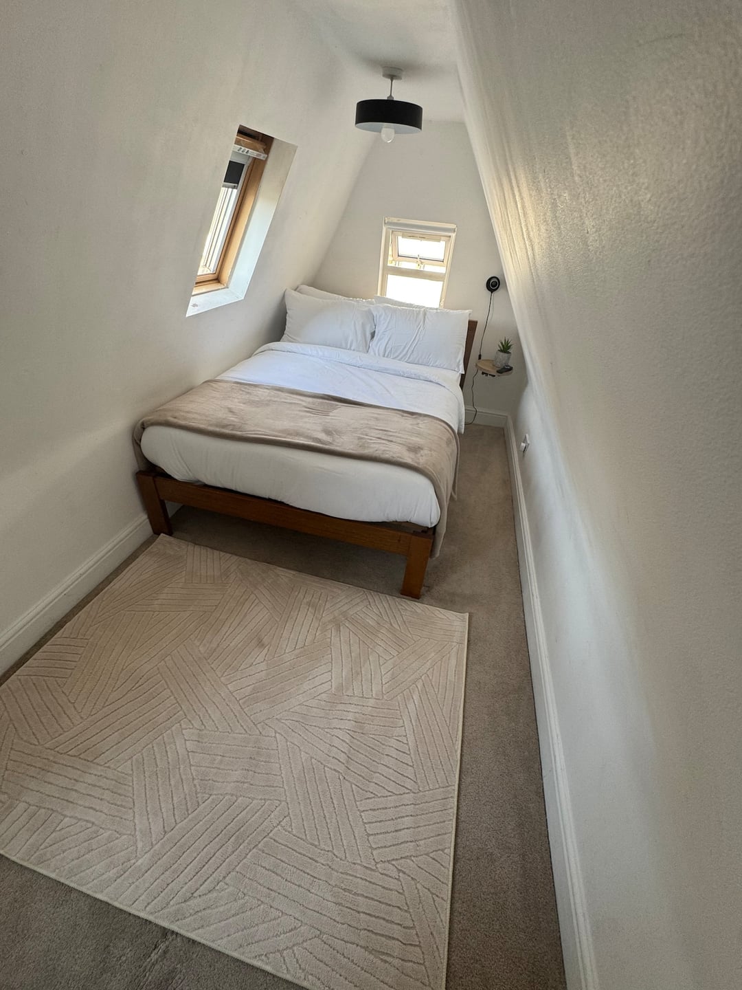 Stylish Private Coach House | Near Central London photo 11