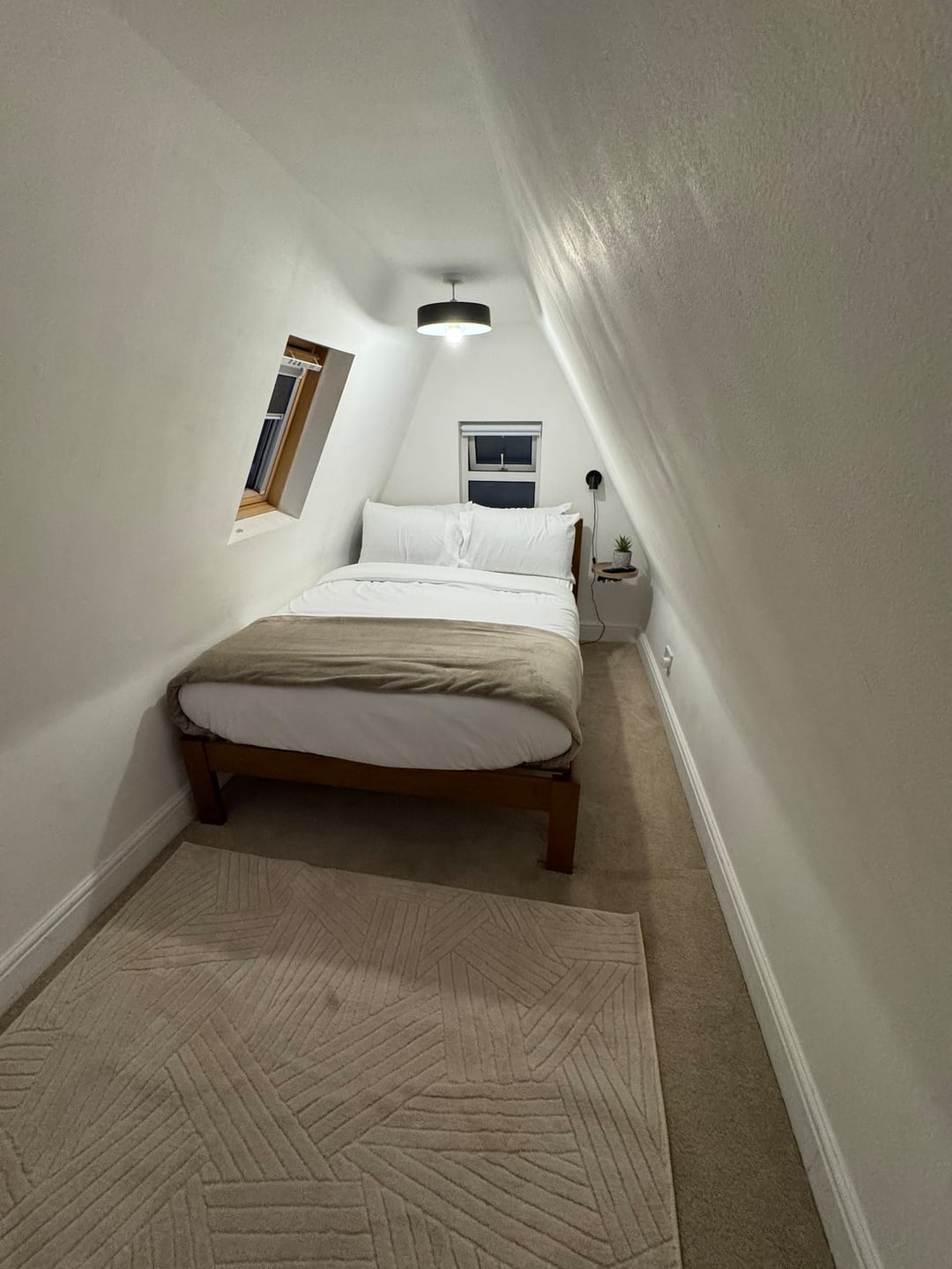 Stylish Private Coach House | Near Central London photo 19